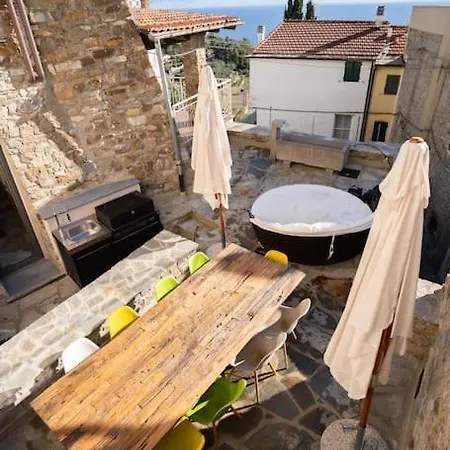 Industrial Chalet Casa vacanze Cipressa