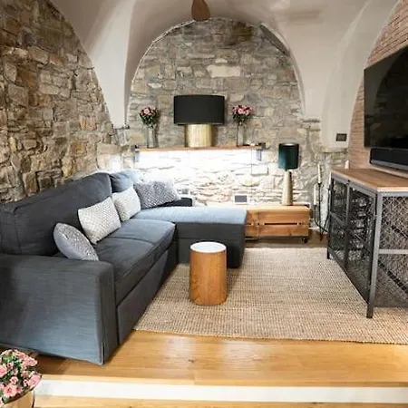 Industrial Chalet Cipressa